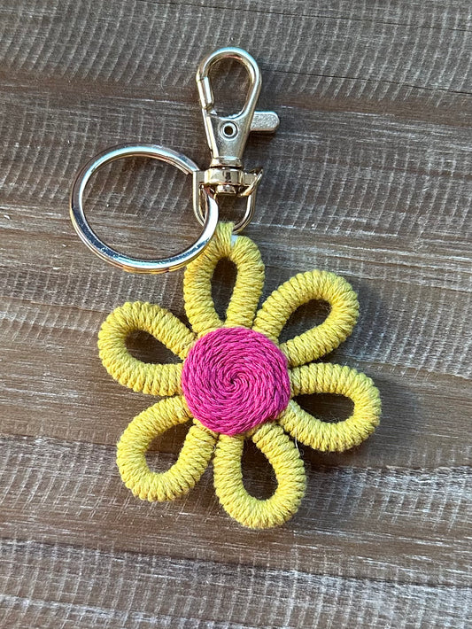 Daisy keychain