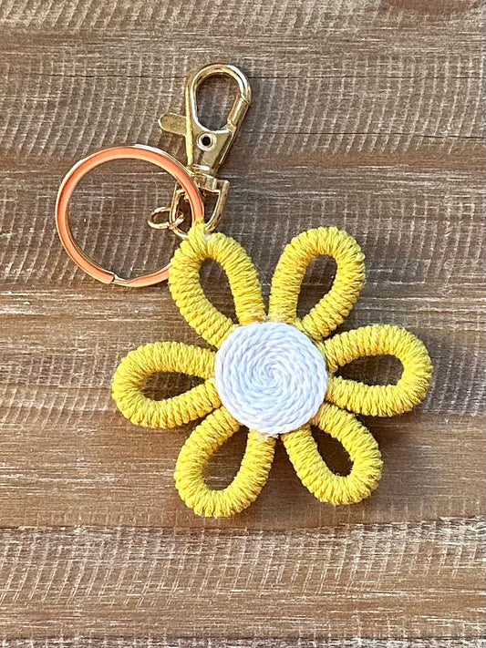 Daisy keychain